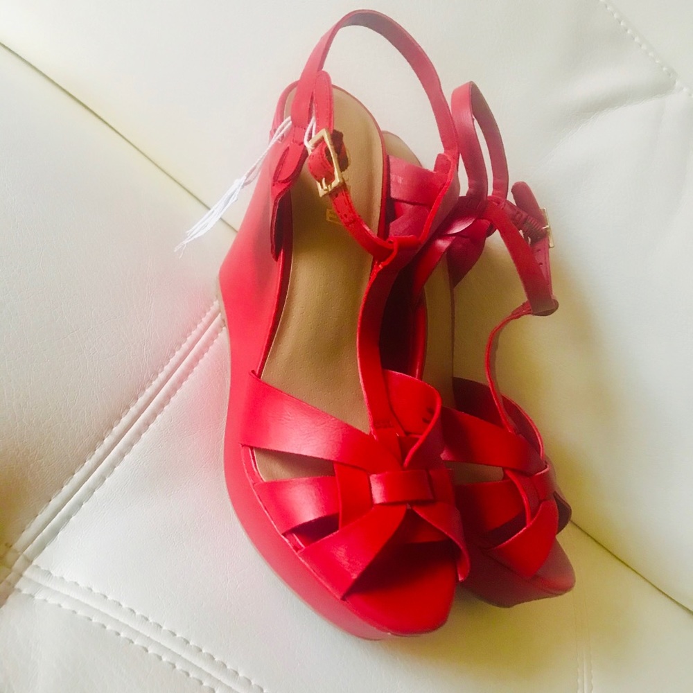 Red sandals women shoes